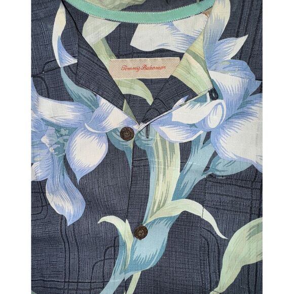 Tommy Bahama Shirt Mens Medium Blue Hibiscus 100% Silk Floral Button Up Hawaiian - Picture 1 of 8